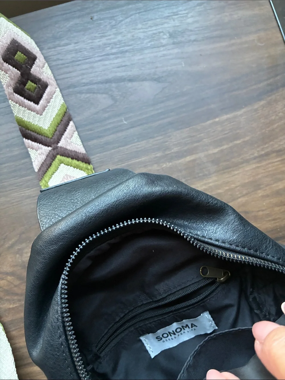 Sonoma compact black
